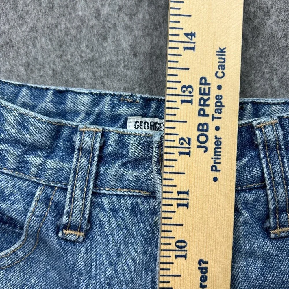 Guess 1050 Slim High Waist Narrow Leg Jeans Women's Size 29 Vintage Medium Wash - Picture 10 of 13